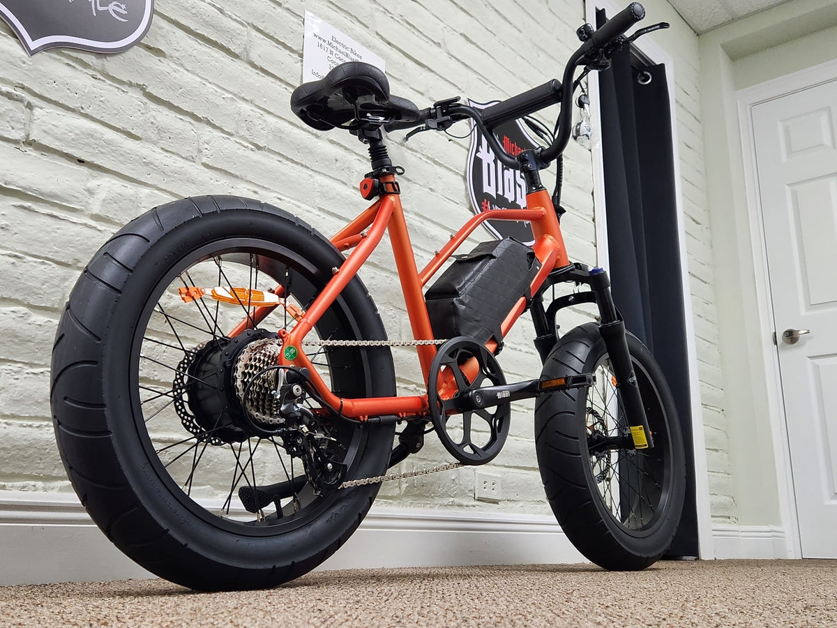 Soda eBike by Michael Blast parked indoors