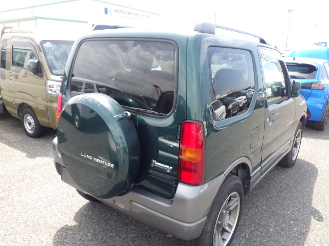 2006 Suzuki Jimny JDM car for sale — photo 4 of 25