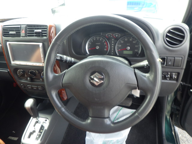 2006 Suzuki Jimny JDM car for sale — photo 9 of 25