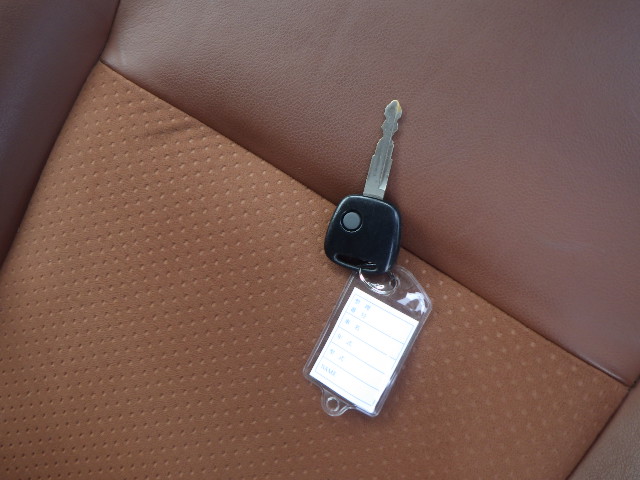 2006 Suzuki Jimny JDM car for sale — photo 12 of 25