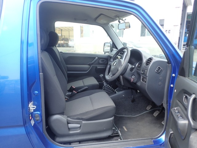 2007 Suzuki Jimny JDM car for sale — photo 10 of 22