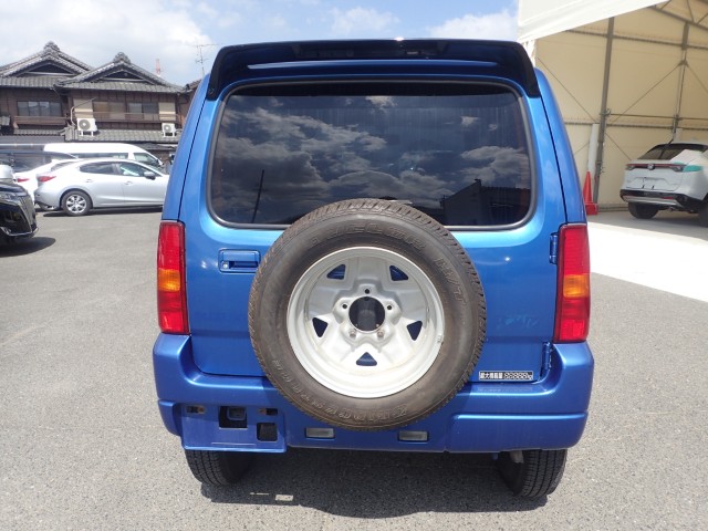 2007 Suzuki Jimny JDM car for sale — photo 21 of 22