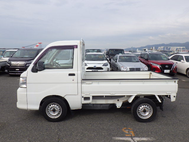 2006 Daihatsu Hijet JDM car for sale — photo 4 of 25