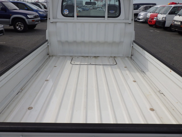 2006 Daihatsu Hijet JDM car for sale — photo 9 of 25