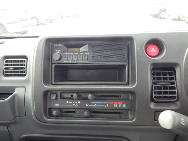 2006 Daihatsu Hijet JDM car for sale — photo 14 of 25